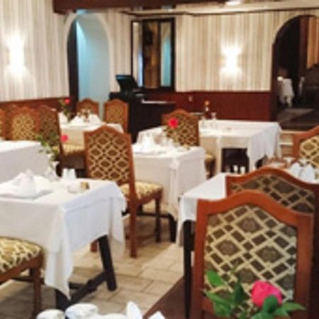 Hotel Suisse 알제 외부 사진