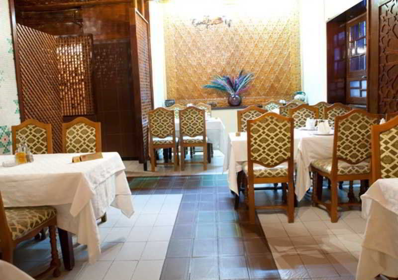 Hotel Suisse 알제 외부 사진
