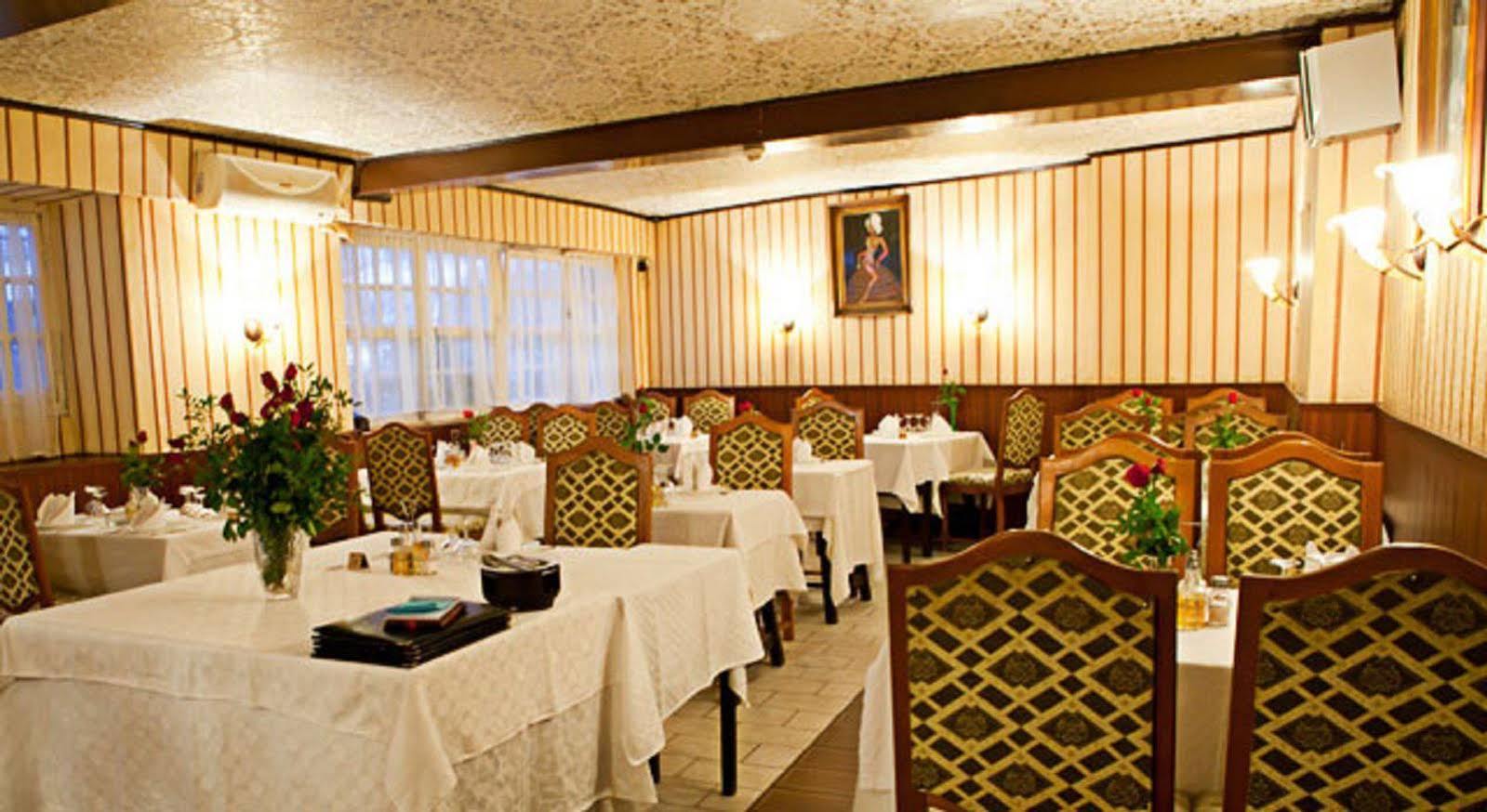 Hotel Suisse 알제 외부 사진