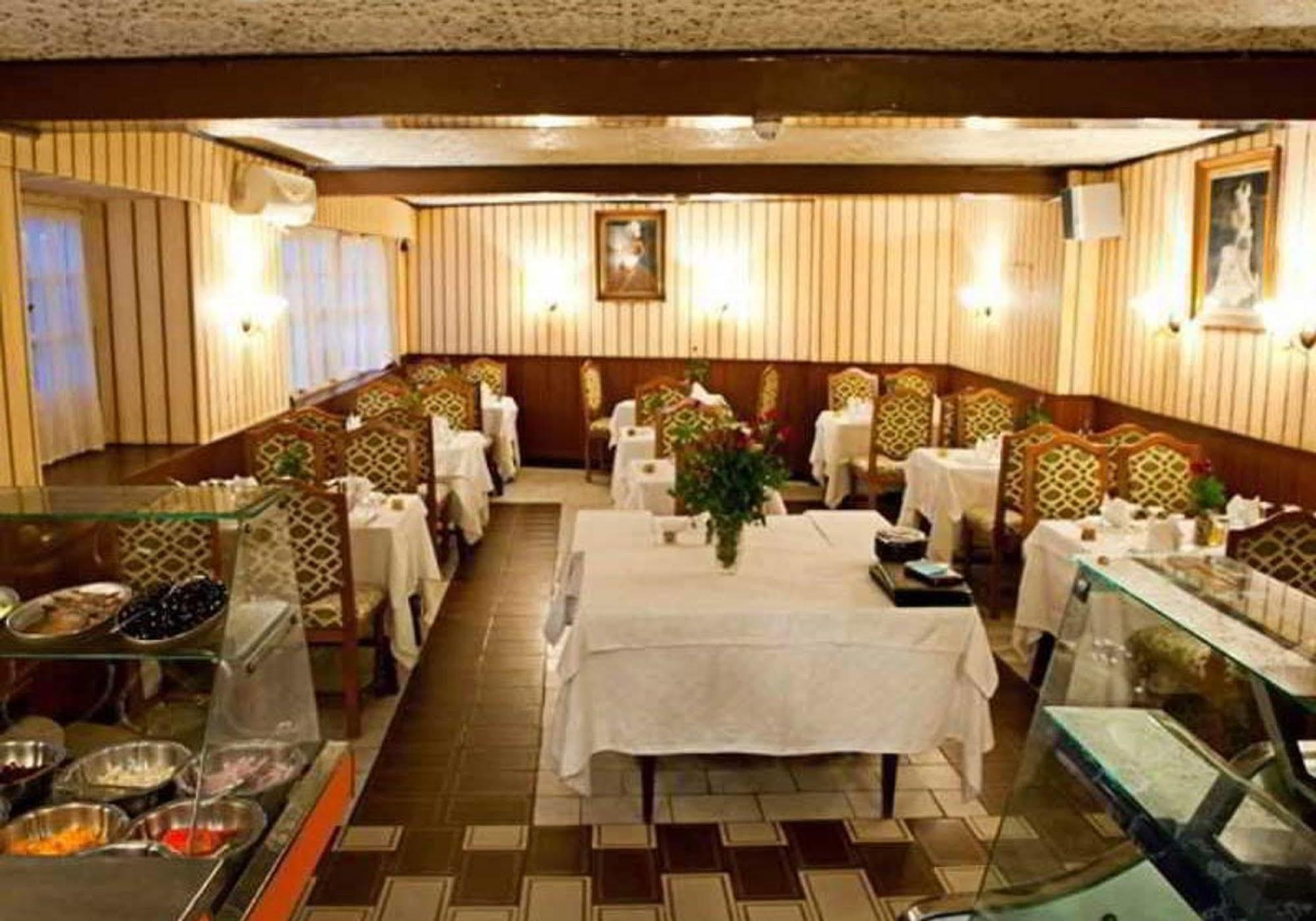 Hotel Suisse 알제 외부 사진