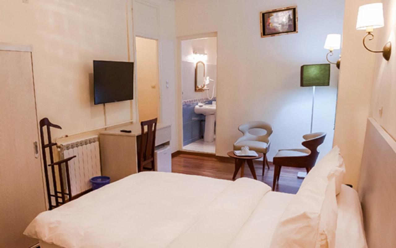 Hotel Suisse 알제 외부 사진