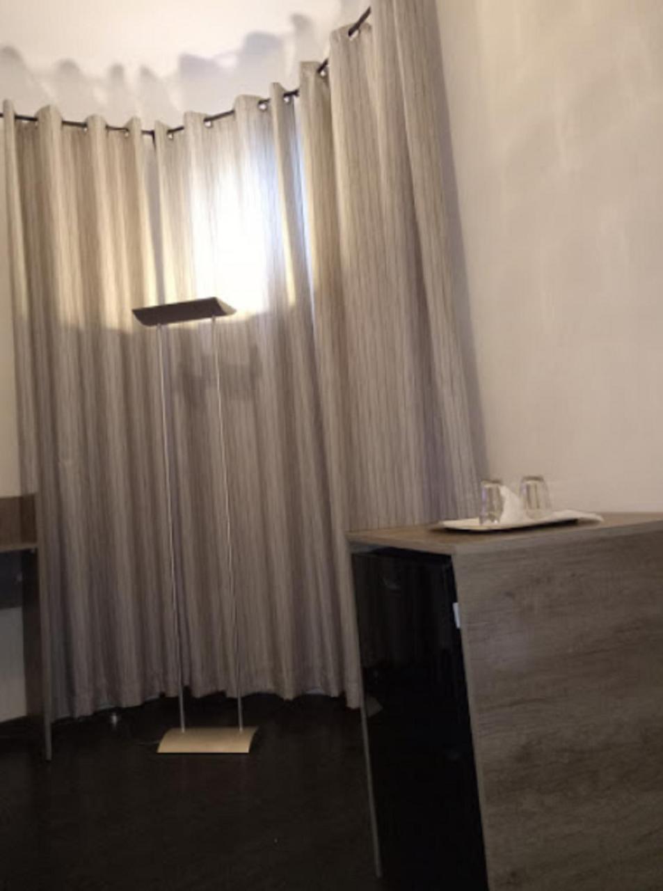 Hotel Suisse 알제 외부 사진