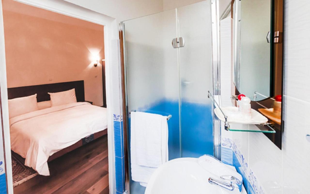 Hotel Suisse 알제 외부 사진